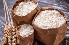 flour-and-dry-wheat-ears-2021-08-26-19-02-02-utc2 (1)